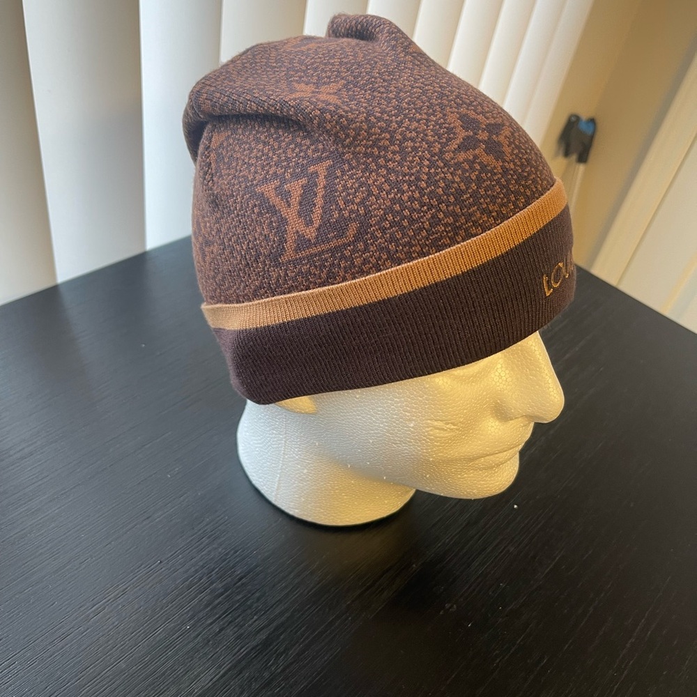 Brown and Tan Beanie! OS NWT - Picture 3 of 6